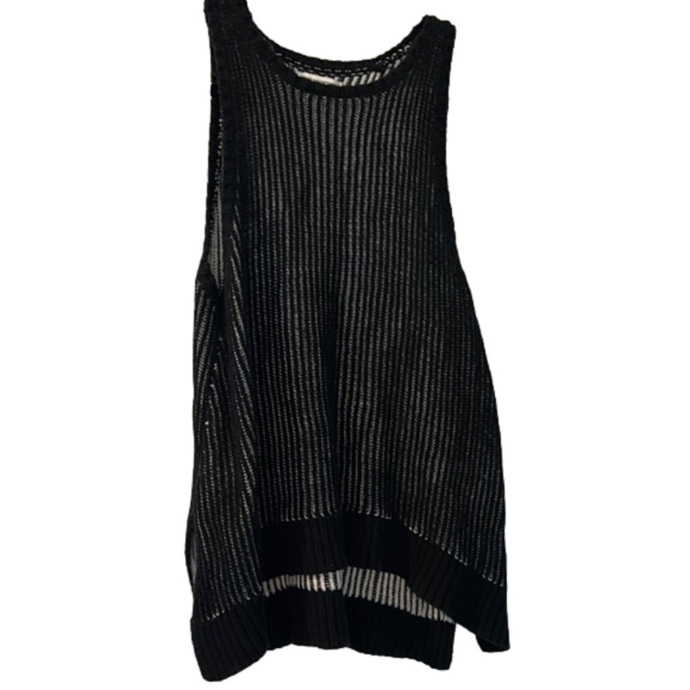 American Eagle Outfitters sleeveless sweater tank Medium